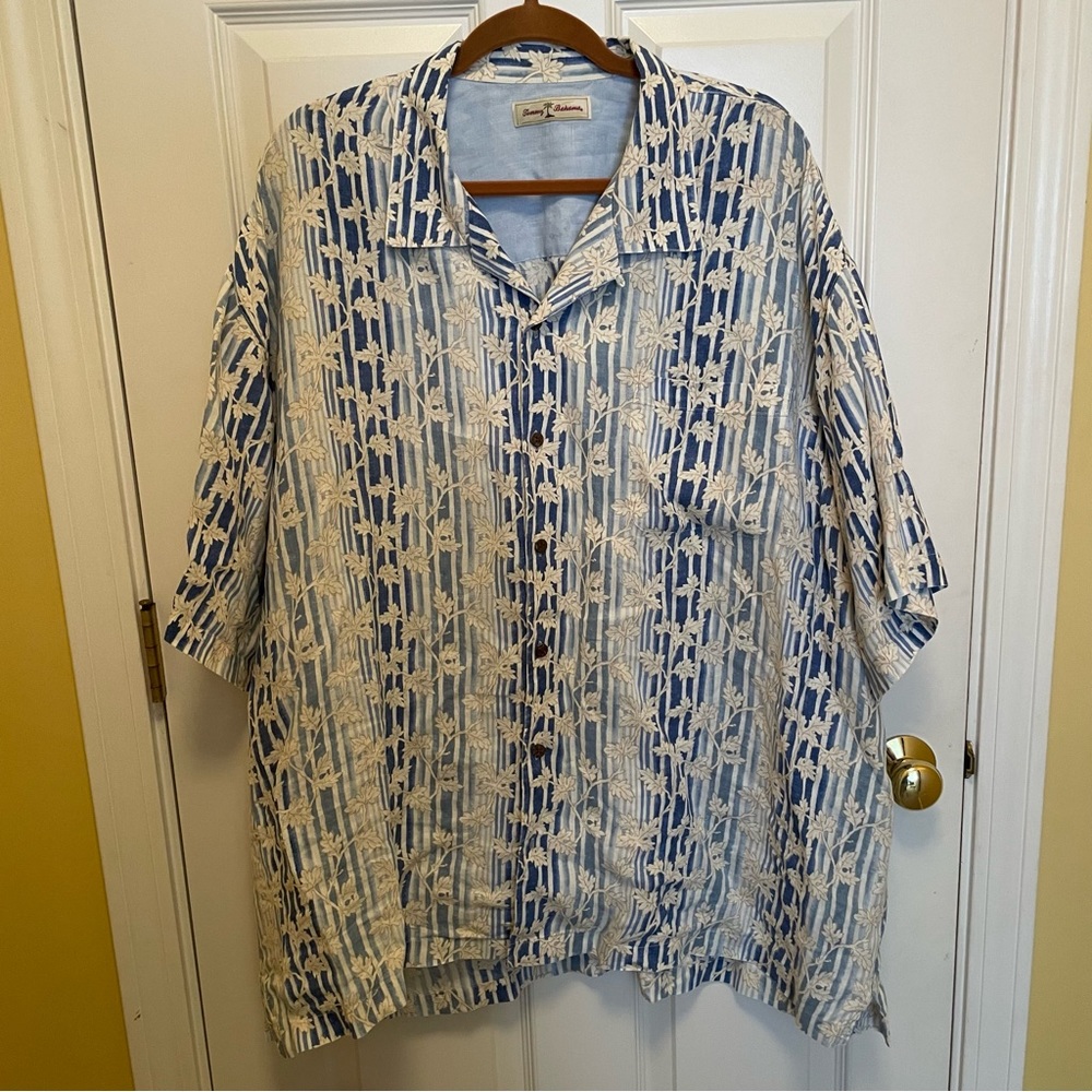 Tommy Bahama 100% Linen Short Sleeve Button Up Hawaiian Shirt in Men's Sz. XXL